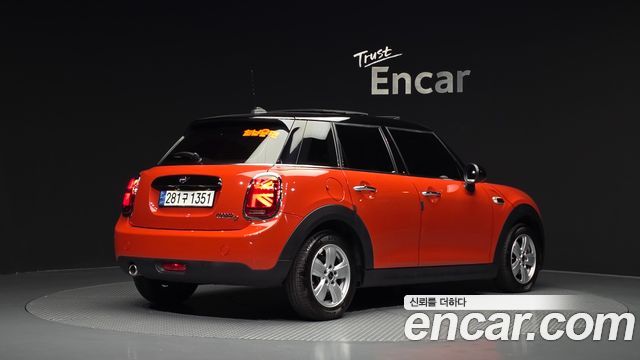 MINI Cooper D 5Door Mid 3rd 2019 — фото 2