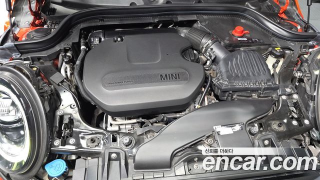 MINI Cooper D 5Door Mid 3rd 2019 — фото 6