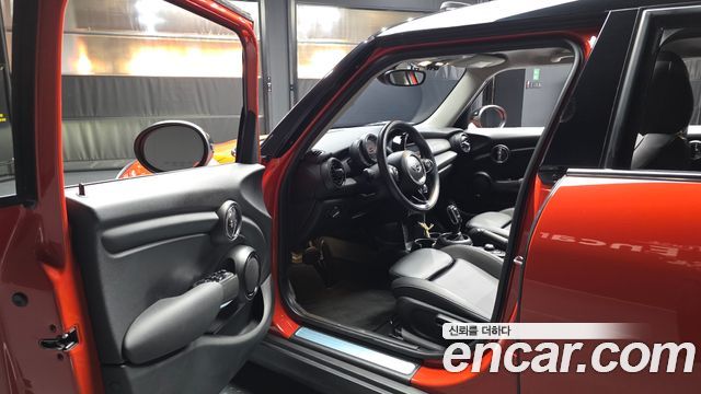 MINI Cooper D 5Door Mid 3rd 2019 — фото 10
