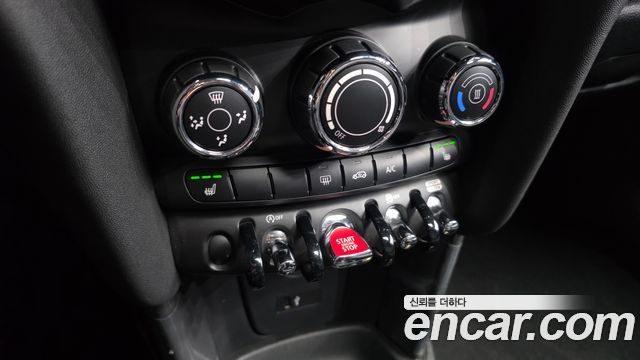 MINI Cooper D 5Door Mid 3rd 2019 — фото 16