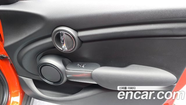 MINI Cooper D 5Door Mid 3rd 2019 — фото 24