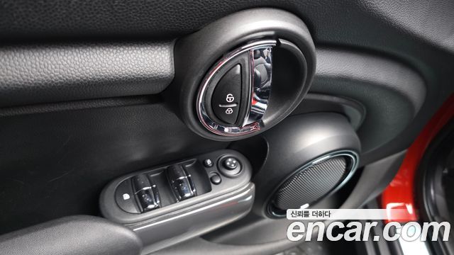 MINI Cooper D 5Door Mid 3rd 2019 — фото 28
