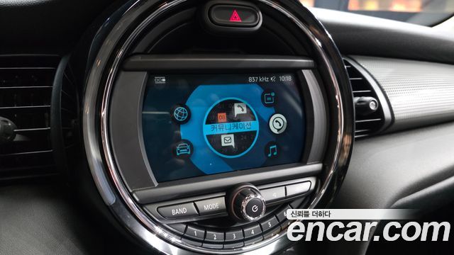 MINI Cooper D 5Door Mid 3rd 2019 — фото 34