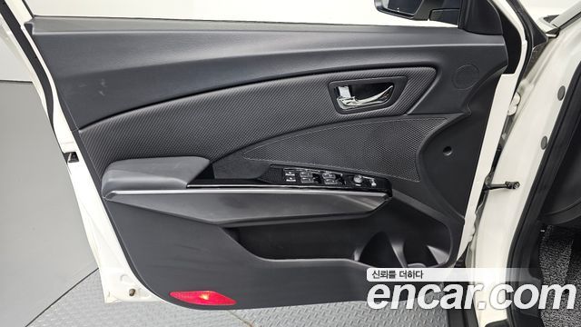 KG Mobility (SsangYong) Very New Tivoli Gasoline 1.5 2WD V5 2020 — фото 24