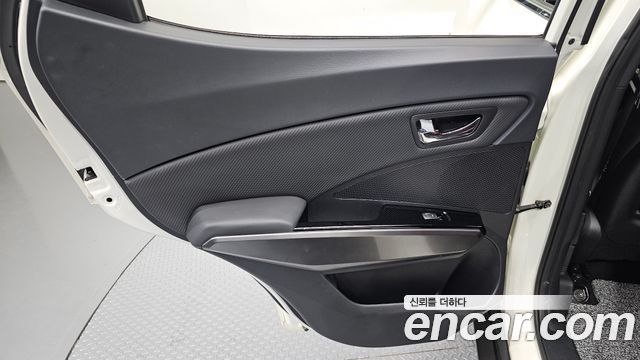 KG Mobility (SsangYong) Very New Tivoli Gasoline 1.5 2WD V5 2020 — фото 25