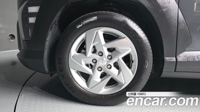 Hyundai Kona (SX2) Gasoline 2.0 2WD Modern 2023 — фото 5