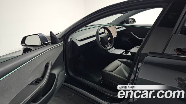Tesla Model 3 RWD 2025 — фото 10