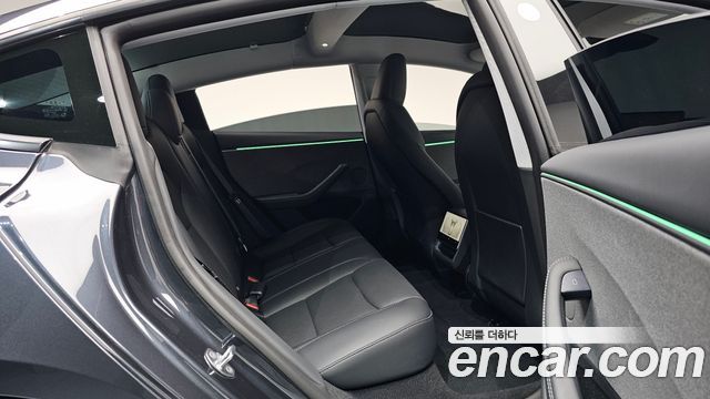 Tesla Model 3 RWD 2025 — фото 12