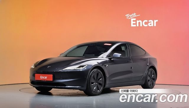 Tesla Model 3 RWD