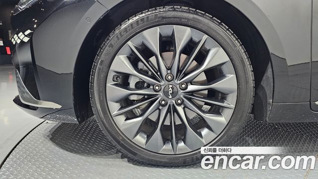 Kia K8 2.5 Gasoline 2WD Signature Special 2024 — фото 5