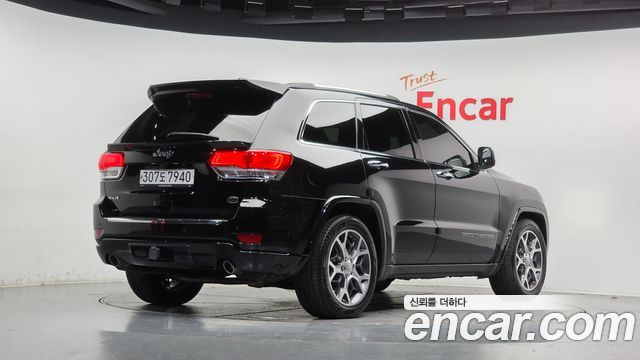 Jeep Grand Cherokee 3.6 Overland WK2 2019 — фото 2