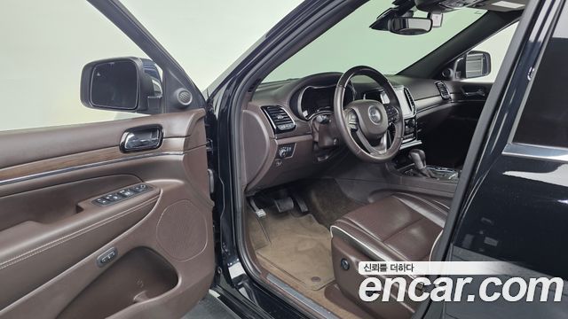 Jeep Grand Cherokee 3.6 Overland WK2 2019 — фото 10