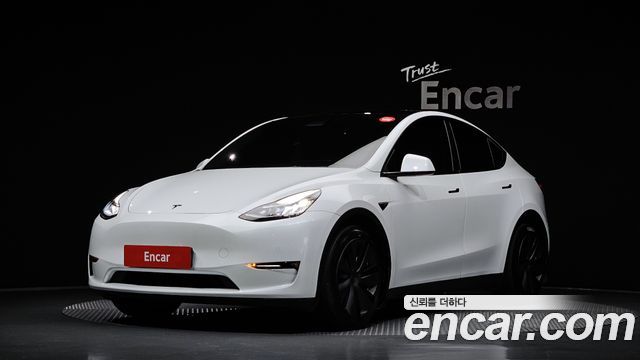 Tesla Model Y Long Range AWD
