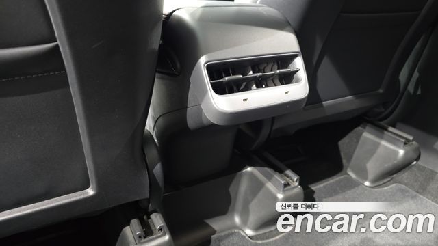 Tesla Model Y Long Range AWD 2022 — фото 34