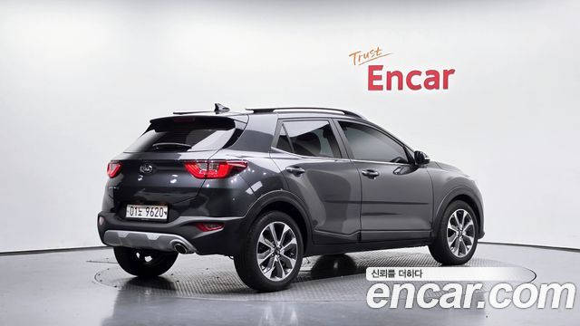 Kia Stonic 1.4 Prestige 2019 — фото 2