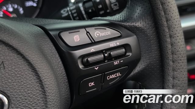 Kia Stonic 1.4 Prestige 2019 — фото 14