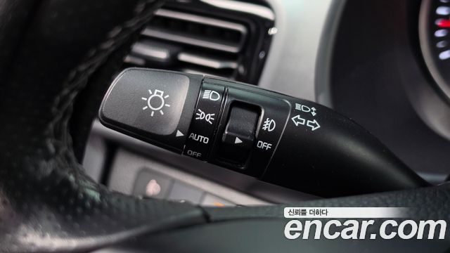 Kia Stonic 1.4 Prestige 2019 — фото 30