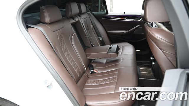 BMW 5 Series (G30) 530i M Sport Package 2022 — фото 16