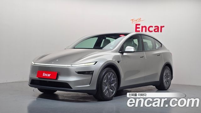 Tesla Model Y L Long Range AWD