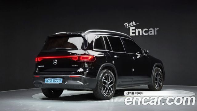 Mercedes-Benz EQB (X243) EQB300 4MATIC AMG Line 2023 — фото 2