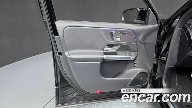 Mercedes-Benz EQB (X243) EQB300 4MATIC AMG Line 2023 — фото 24