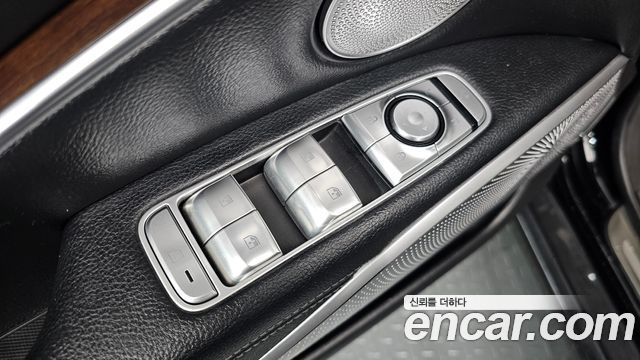 Kia K9 3.8 GDI AWD PlatinumⅡ 2019 — фото 13