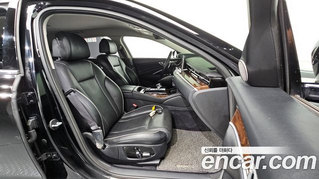 Kia K9 3.8 GDI AWD PlatinumⅡ 2019 — фото 26