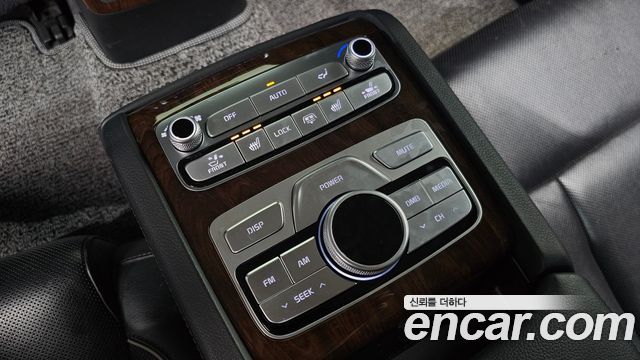 Kia K9 3.8 GDI AWD PlatinumⅡ 2019 — фото 34