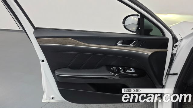 Kia K5 Hybrid (III) Signature 2022 — фото 24