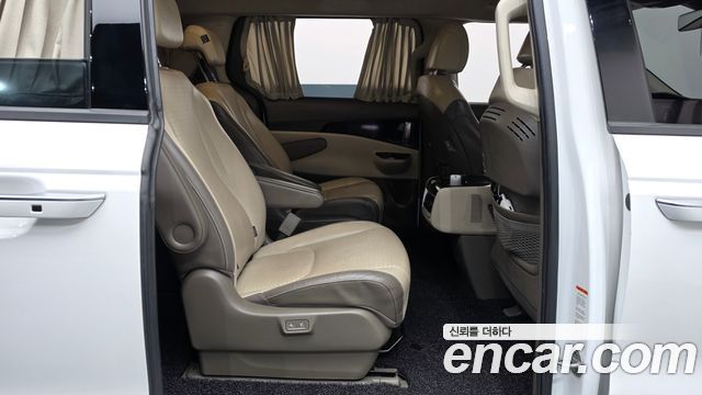 Kia Carnival (IV) Diesel 9-Seater Hi-Limousine Signature 2021 — фото 11