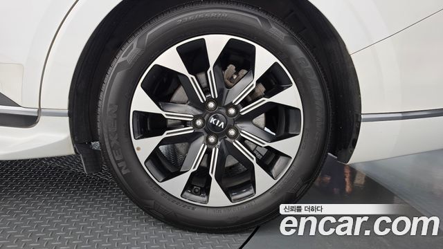 Kia Carnival (IV) Diesel 9-Seater Hi-Limousine Signature 2021 — фото 21