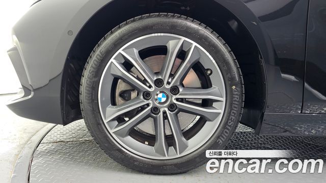 BMW 1 Series (F40) 120i Sports 2022 — фото 5