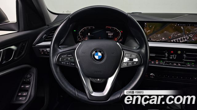 BMW 1 Series (F40) 120i Sports 2022 — фото 14