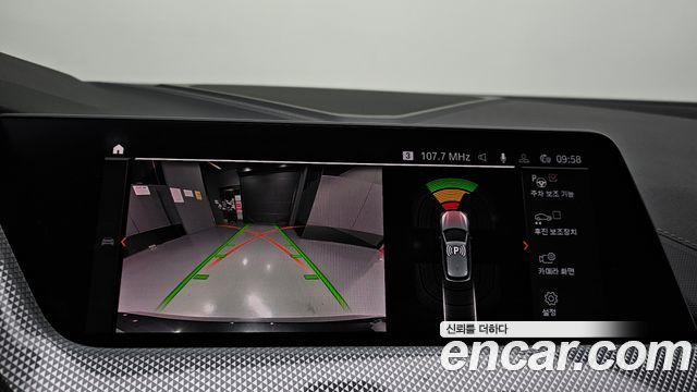 BMW 1 Series (F40) 120i Sports 2022 — фото 16