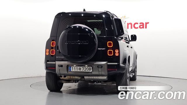 Land Rover Defender (L663) 110 D300 X-Dynamic HSE 2025 — фото 4