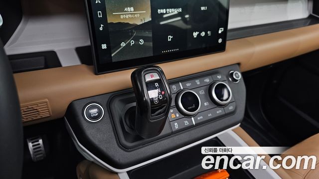 Land Rover Defender (L663) 110 D300 X-Dynamic HSE 2025 — фото 9