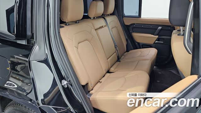 Land Rover Defender (L663) 110 D300 X-Dynamic HSE 2025 — фото 11