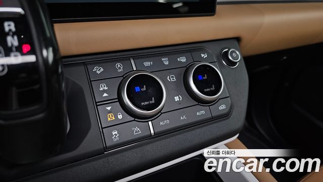 Land Rover Defender (L663) 110 D300 X-Dynamic HSE 2025 — фото 16