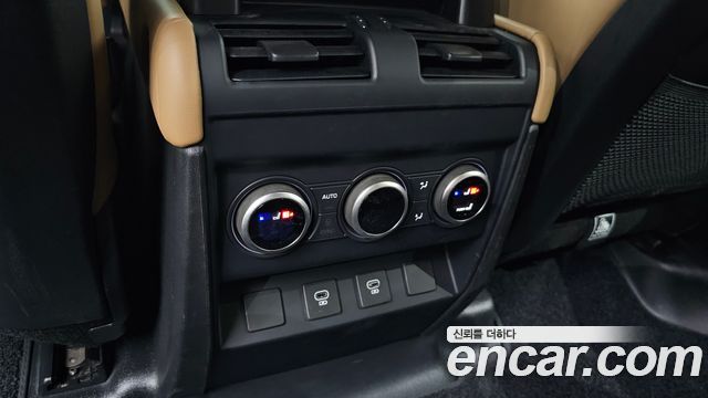 Land Rover Defender (L663) 110 D300 X-Dynamic HSE 2025 — фото 18
