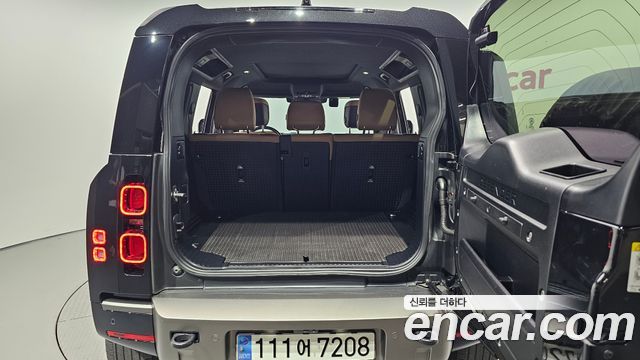 Land Rover Defender (L663) 110 D300 X-Dynamic HSE 2025 — фото 20