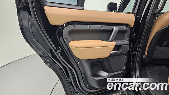 Land Rover Defender (L663) 110 D300 X-Dynamic HSE 2025 — фото 25