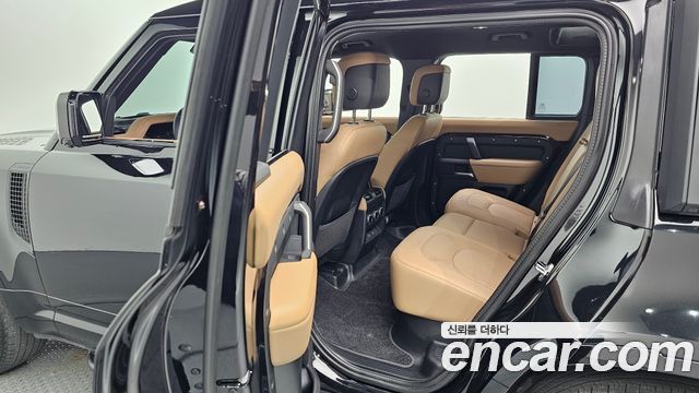 Land Rover Defender (L663) 110 D300 X-Dynamic HSE 2025 — фото 32