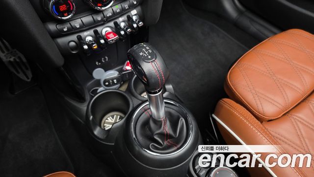 MINI Cooper S Convertible Standard 3rd 2018 — фото 9
