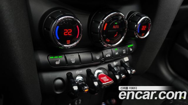 MINI Cooper S Convertible Standard 3rd 2018 — фото 31