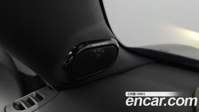 MINI Cooper S Convertible Standard 3rd 2018 — фото 32