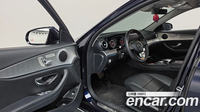 Mercedes-Benz E-Class (W213) E200 Avantgarde 2018 — фото 10