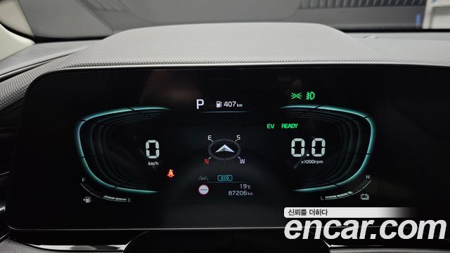 Kia Niro Prestige 2022 — фото 8