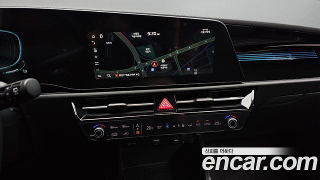 Kia Niro Prestige 2022 — фото 13