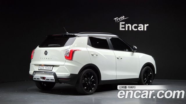 KG Mobility (SsangYong) Tivoli LX 2WD HI-DLX 2015 — фото 2