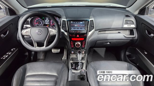 KG Mobility (SsangYong) Tivoli LX 2WD HI-DLX 2015 — фото 7